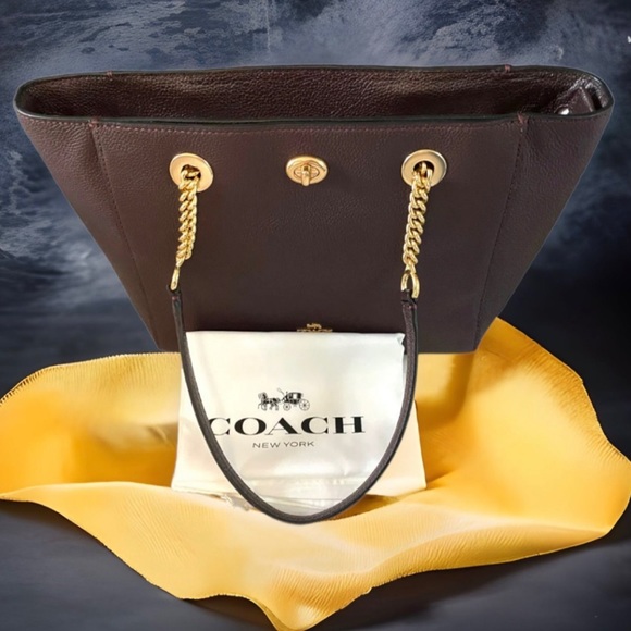 NEW WITH TAGS! Authentic COACH Oxblood Pebble Leather Turnlock Chain Tote Bag! - Picture 9 of 16